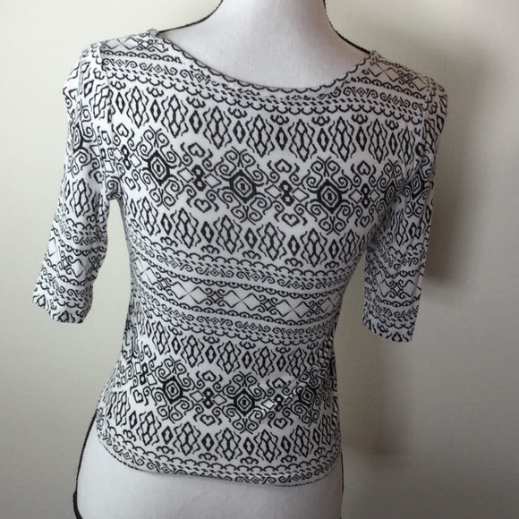 🟢AMERICAN RAG White/Black Aztec design crop top S - Picture 6 of 8